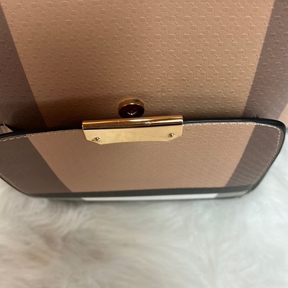 Geneva Luxury Convertible Backpack/ Shoulder Bag, Matching Wallet Set, Burgandy - Picture 7 of 12